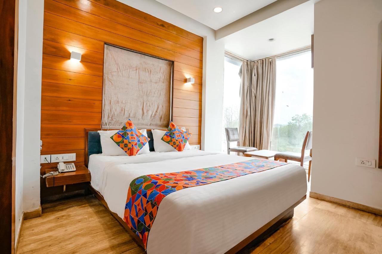 Fabhotel Kyra - Near Airport Road Ahmedabad Exterior photo