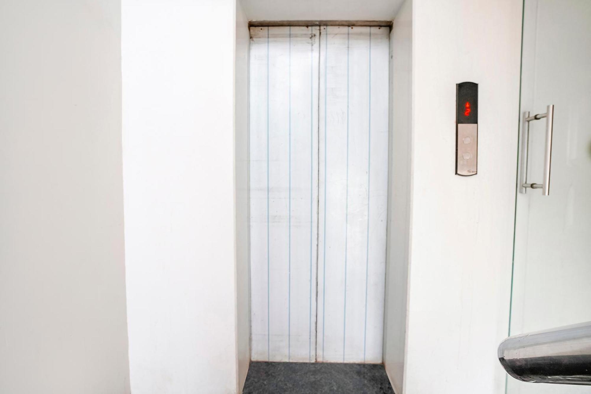 Fabhotel Kyra - Near Airport Road Ahmedabad Exterior photo