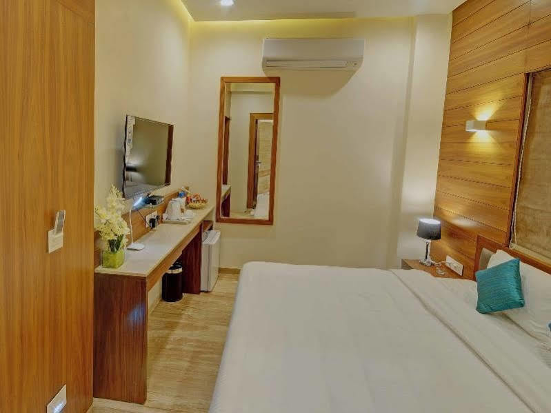 Fabhotel Kyra - Near Airport Road Ahmedabad Exterior photo